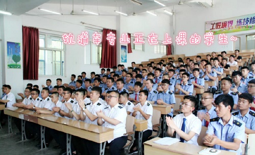 石家莊東華鐵路學(xué)校春季班能升大專嗎？