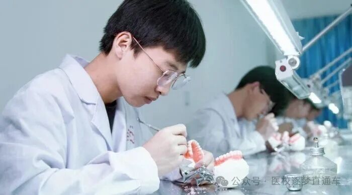 石家莊冀聯(lián)醫(yī)學(xué)中專學(xué)校 2026年招生專業(yè)有哪些？